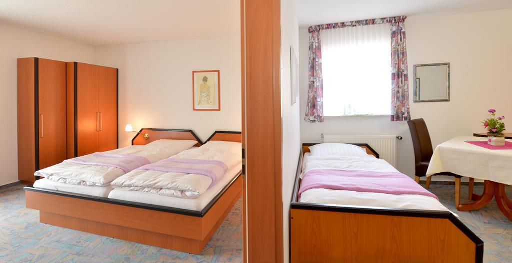 Rhoen-Hotel Sonnenhof - Restaurant & Cafe Poppenhausen Bilik gambar
