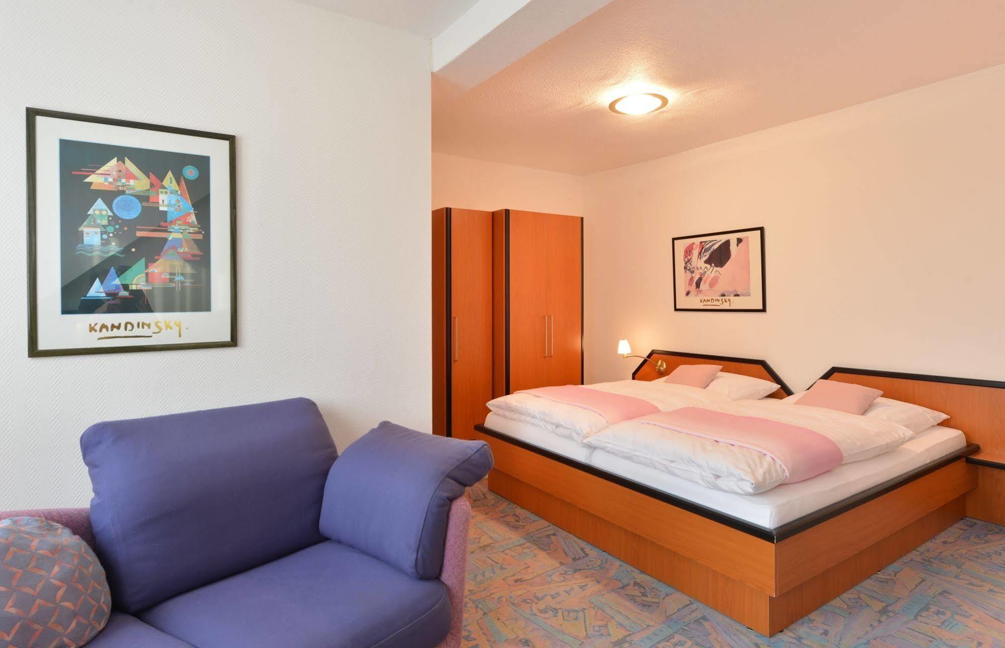 Rhoen-Hotel Sonnenhof - Restaurant & Cafe Poppenhausen Luaran gambar