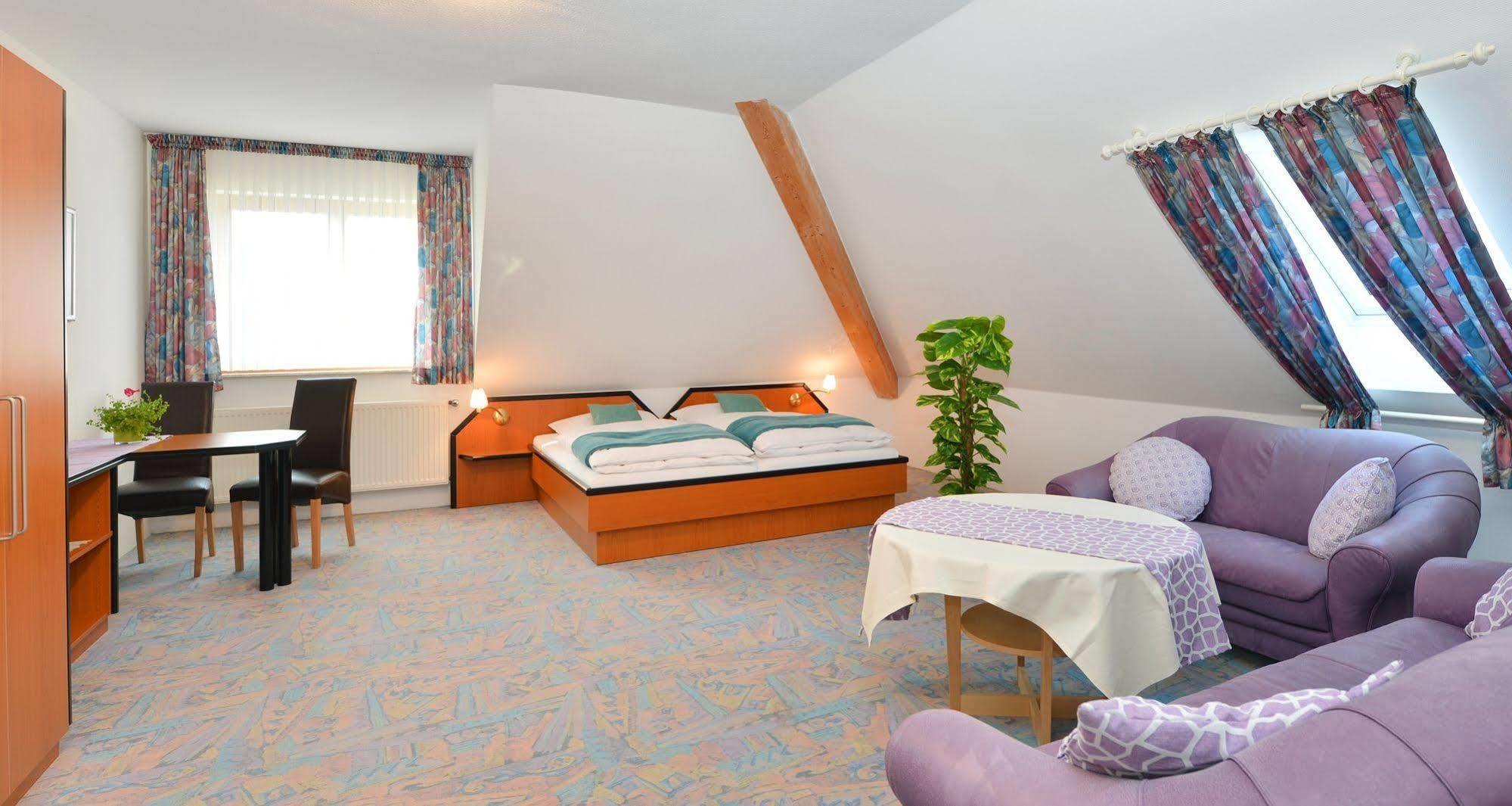 Rhoen-Hotel Sonnenhof - Restaurant & Cafe Poppenhausen Luaran gambar