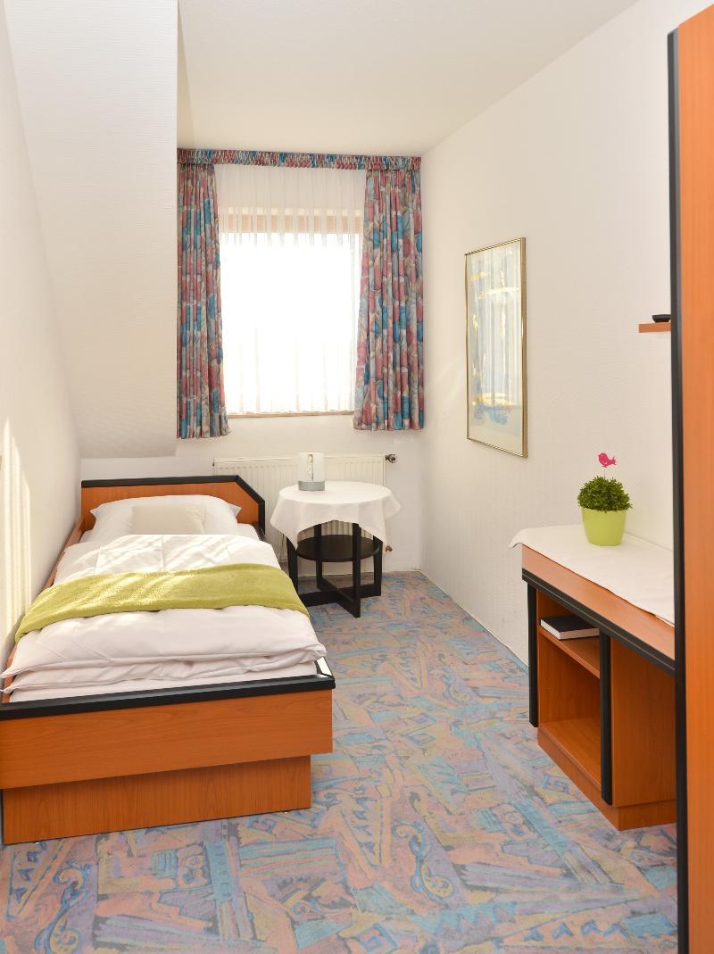 Rhoen-Hotel Sonnenhof - Restaurant & Cafe Poppenhausen Luaran gambar